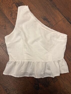 Petal & Pup White One-Shoulder Ruffle Crop Top